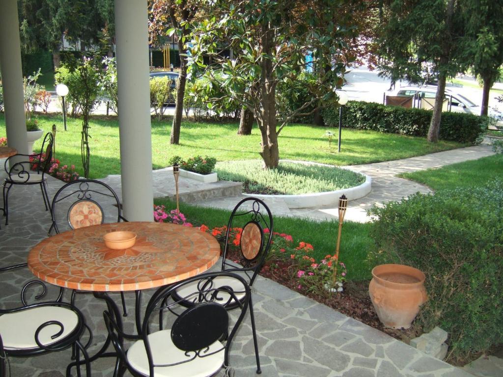Albergo Elvira Tabiano Terme Exterior photo